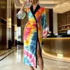 Vestido Novo Temu Amazon Transfronteiriço com Toque de Luxo, Decote V, Emagrecedor, Estampa Elegante, Fenda, Vestido de Verão Sexy para Mulheres