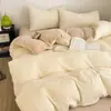 Juego de Cuatro Piezas de Leche Gruesa para Otoño e Invierno Clase A Color Sólido Bicolor Simple Estilo MUJI Piel Sintética Individual/Doble Juego de Tres Piezas