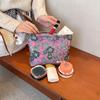 Bolsa de Cosméticos Nueva 2024 con Flor en Relieve Bolsa de Cosméticos Clutch de Salida para Mujer Bolsa de Almacenamiento de Artículos de Tocador de Gran Capacidad