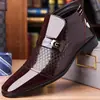 Sapatos Masculinos de Couro Transfronteiriços com Couro Envernizado e Costura em Couro, Sapatos Masculinos de Cano Alto, Casual de Negócios, Estilo Britânico, Sensação Elegante e de Alto Padrão
