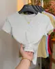 Camiseta Sencilla de Color Sólido con Cuello Redondo y Manga Corta para Mujer 2026 Estilo Coreano Moda Ajustada Top en Rojo Ankara