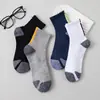 Calcetines para Hombre para Todas las Estaciones, Calcetines de Media Caña con Bloques de Color, Suela de Felpa Engrosada, Transpirables, Calcetines Deportivos Anti-Olor, Calcetines Casuales Modernos y a la Moda