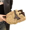 Nova coleção Outono/Inverno 2026: sapatos femininos de algodão com sola grossa, antiderrapantes, forrados com fleece, quentes, mocassins e sapatos forrados com pele de ovelha para mulheres e meninas