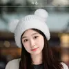 8327 otoño e invierno lindo oso sombrero cálido cara pequeña protección para las orejas sombrero de punto de lana moda coreana sombrero con cordón para mujer