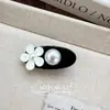 Grampo de Cabelo Coração Fantasia com Strass Estilo Coreano Presilha Bico de Pato Fofo Versátil Colorido Presilha para Franja Lateral Coração Acessórios de Cabelo Venda por Atacado
