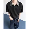 Camiseta de Verano 2026 Nueva con Parches a Cuadros, Cuello Solapa, Manga Corta para Hombre