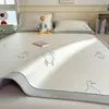 2026 Novo Estilo Cartoon Jacquard Fresco Tapete Feijão Conjunto de Três Peças
