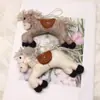 Estilo Ins Lindo Colgante de Bolso de Fieltro de Lana Colgante de Muñeca de Pony Accesorios para Colgar en la Llave Accesorios