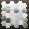 Pegatina de Pared Mosaico Hexagonal Hexagonal Blanco Oro Plata Negro Metal Cepillado Aluminio Panel de Plástico Autoadhesivo Decoración para Renovación de Paredes