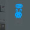 YG65 Personalidade Sticker Luminous HELLO Coelho Três cores Switch Sticker Home Wall Decoração Adesivo de parede autoadesivo