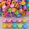 Horquilla Flor Pequeña Color Caramelo Infantil Mini Pinza para Cabello Margarita Pequeña Pinza para Mechones Sueltos del Cabello Dulces Accesorios para el Cabello de Princesa