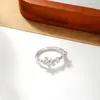Anillo de Mariposa Simple y Lujoso con Piedra Artificial Xuping Elegante Estilo Ins Moderno Exquisito Anillo al por Mayor para Mujeres