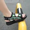 Sandalias Ligeras de Verano Nuevas Punta Abierta Suela Suave Zapatos Deportivos de Moda para Niños Niños Niños Grandes Zapatos de Playa