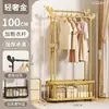 Cabide de chão, cabide de quarto, cabide de armazenamento de roupas móvel, estilo luxo leve, para uso doméstico, varal interno com cesto de armazenamento