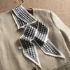 Lujoso Bufanda Larga Diagonal de Sarga Imitación Seda con Borde de Perlas Florales Vintage de Doble Cara Bufanda para Mujer Bufanda Pequeña para el Cuello