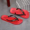 Chanclas de verano para parejas, adecuadas para el hogar, para bañarse y para usar al aire libre, antideslizantes, resistentes al olor, sandalias de dedo de suela plana para hombre