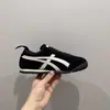 Zapatillas retro para mujer, nuevo modelo primavera y otoño 2026, punta redonda, suela plana, con cordones, casual, zapatos estilo Forrest Gump