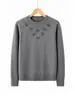 Moderna y elegante blusa de invierno gruesa y cálida de cuello medio para madres, suéter cálido versátil todo en uno de forro polar para mujeres de mediana edad y mayores