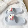 Pantuflas de gato KT lindas y de dibujos animados, a la moda y versátiles para mujer, adecuadas para usar al aire libre en verano, sandalias de suela suave EVA para dormitorio de estudiante