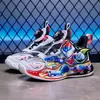 Sapatos esportivos leves da moda 2026 outono novo modelo malha dupla sapatos para meninos, antiderrapante, resistente ao desgaste, EVA ultraleve, tênis de corrida de desenho animado para crianças