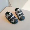 Zapatos de Concha de Suela Suave para Niñas Nueva Colección Primavera/Otoño 2026 Moda Infantil Elegantes Zapatos Argan para Niños Medianos/Grandes Dibujos Animados Zapatos de Entrenamiento Alemanes
