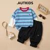 Conjunto de Roupa Íntima Infantil Estilo Coreano Meninos Top Bordado Falso Duas Peças Calça Cargo de Perna Reta Para Crianças Pequenas e Médias Conjunto de Duas Peças Tendência