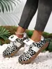 Comércio Exterior Transfronteiriço Dexun Sapatos Femininos 2026 Novo Estampa de Leopardo Casual Sola Rasa Tênis Versátil Fashionável Esportivo Tamanho Grande Sapatos Femininos