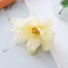 Pequeña flor de lirio de tela de seda, flor artificial, accesorios para el cabello hechos a mano, accesorios de decoración de ropa, fabricantes al por mayor