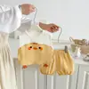 Conjunto de Verão de Duas Peças para Bebê Conjunto Fofo para Meninos e Meninas Colete e Shorts de Gaze de Algodão Puro Roupas de Verão de Franguinho Desenho Animado
