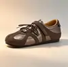 Tênis de treino alemães com aumento de 4 cm de altura para mulheres, nova coleção outono 2026, tênis baixos com cadarço, sapatos casuais modernos e versáteis