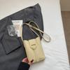 Bolsa para Teléfono Móvil Bolso Cruzado para Mujer 2025 Nuevo Estilo Bolsa Pequeña Vertical para Caminar Moda Simple Elegante Bolso de Hombro Pequeño