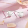 Brincos Escovados em Formato de Coração para Mulheres, Luxo Leve, Simples, Versátil, Pequenos e Fofos, Design de Nicho, Brincos Elegantes para Mulheres Doces e Bonitas