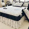 Saia de Cama Acolchoada de Renda Dupla Camada Estilo Francês Peça Única, Adequada para Todas as Estações, Saia Cobertura Espessada Estilo Amarrar Conjunto de Três Peças