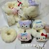 Serie de muñecos de peluche Sanrio de otoño e invierno, Cinnamomum Gui Dog Kulomi Melody Kitty Cat Pressage, cinturón de goma, accesorios para el cabello