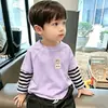 Camiseta de manga larga 100% algodón para niños, nueva camiseta básica con estampado de dibujos animados para primavera y otoño 2026, elegante top a rayas para niños mayores