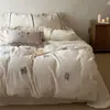 Juego de tres-cuatro piezas bordado de algodón y lino teñido en hilo estilo fresco al por mayor, suave, agradable para la piel, transpirable, ropa de cama individual y doble textil para el hogar 12