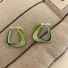 Pendientes Geométricos Verdes con Esmalte Floral Estilo Primavera y Verano 2025 Pendientes de Estilo Fresco Sentido de Diseño Simple Hebilla de Oreja