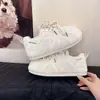Zapatos de entrenamiento alemanes de nuevo estilo, deportivos casuales, de suela gruesa, que aumentan la altura, de punta redonda, lindos y peculiares, zapatos de otoño acolchados versátiles para mujer 2026