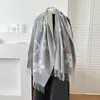 Bufanda de moda de marca de cinco estrellas, hilo de núcleo retorcido de doble cara para mujer, chal largo con flecos para aire acondicionado, estilo grueso de otoño e invierno, disponible para ventas en transmisiones en vivo