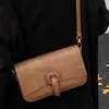 Bolsa de Hombro y Axila Versátil de Moda Nueva Elegante para Mujer 2025 Invierno Bolso Cruzado Pequeño Cuadrado Moderno