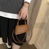 Bolso pequeño cuadrado de mano para mujer, nuevo de moda 2026, brillante, retro, elegante, estilo coreano, bolso pequeño cuadrado de hombro cruzado