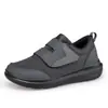 Novos tênis com velcro plus size 2026 para idosos, leves, acolchoados, antiderrapantes, tênis esportivos casuais para pais e mães, tênis para caminhada