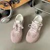 Sapatos de Treino Moral Rosa Retrô Estilo Ballet de Solado Grosso para Aumento de Altura para Mulheres 2025 Novo Verão Versátil Forrest Gump Sapatos Esportivos Casuais