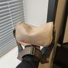Bolso pequeño retro de alta gama, primavera y verano 2024, nuevo bolso de mujer, bolso de mensajero popular, bolso cuadrado pequeño de hombro súper popular
