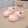 Tênis infantil calçados de bebê estilo verão 2025 respirável sem cadarço sapatos para caminhar antiderrapante sola macia tênis de velcro