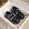 Sapatos Pequenos de Couro Pretos Doces e Descolados Aumentadores de Altura para Mulheres 2025 Primavera Novo Estilo Britânico Retrô Bico Redondo com Laço Sapatos Mary Jane