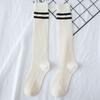 Calcetines de té para la cara al por mayor color sólido dos barras rayas verticales hasta la rodilla calcetines de mujer moda urbana media pantorrilla calcetines de mujer