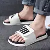 Verão Novo Transfronteiriço Casal Influenciador Asiático do Sudeste Chinelos Masculinos Casuais ao Ar Livre Tendência Moda Versátil Marca Tendência