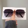 Gafas de Sol Metálicas Cuadradas Grandes de Moda Transfronterizas Gafas de Sol Retro Simples para Mujer Gafas Anti-UV