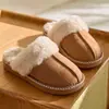 Pantuflas de Gamuza y Algodón Estilo Birkenstock Retro para Mujer, Otoño/Invierno Felpa de Punta Cerrada Calientes para Interior en Casa Suela Suave Antideslizantes Pantuflas de Piel